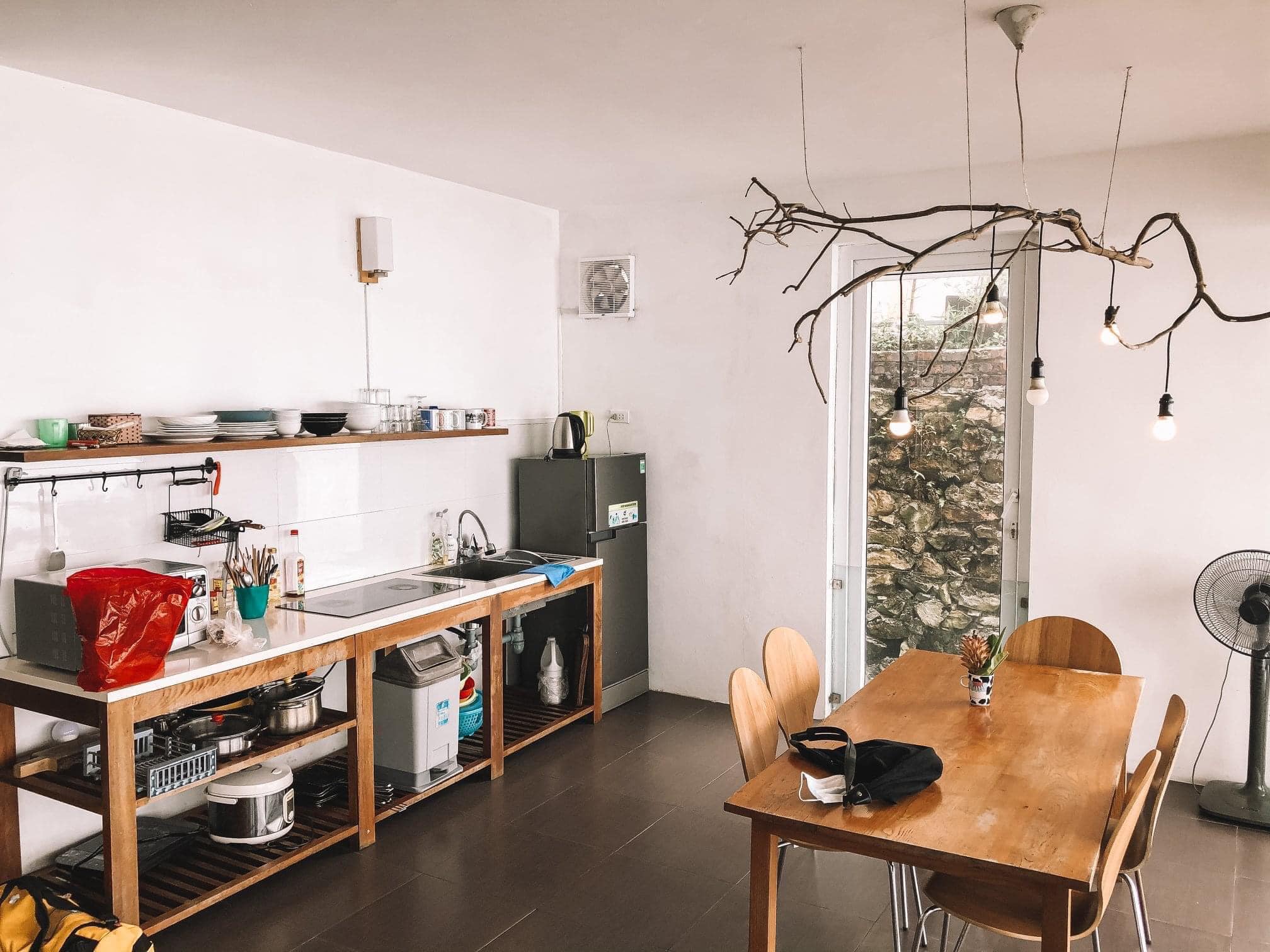 Gian bếp đầy đủ tiện nghỉ tại Le Bleu homestay